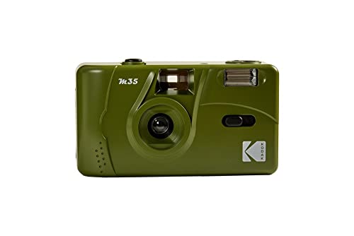 Kodak M35 DA00254, Macchina fotografica da 35 mm ricaricabile, con obiettivo grandangolare fisso, mirino ottico, flash integrato, batteria AAA, verde oliva